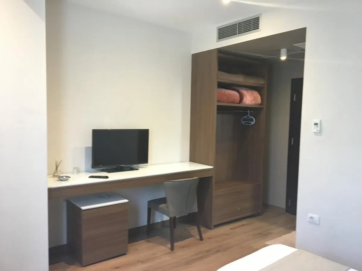 B&B Soleo Hotel 티라나